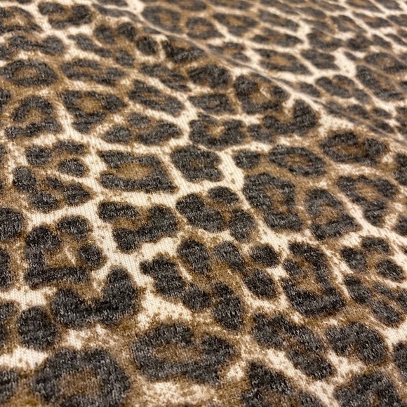 Zara Cheetah T-shirt Sweater - Picture 3 of 3